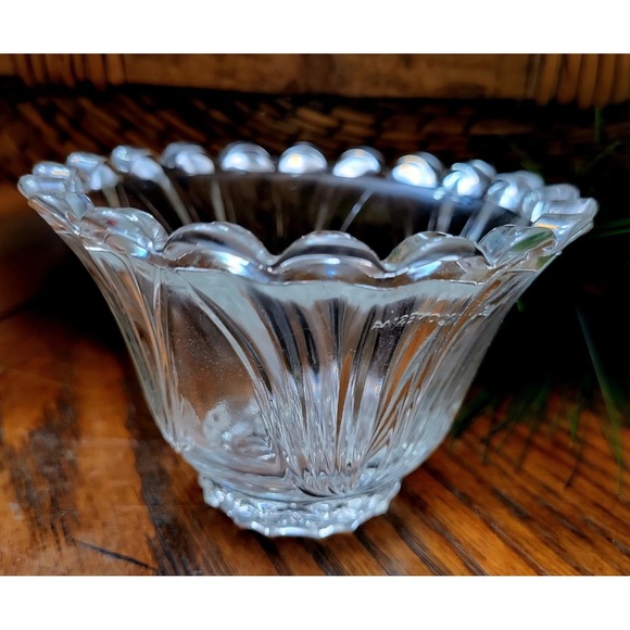 KIG Indonesia‎ Clear Glass Custard Bowl Embossed Scallop Rim Tulip Shaped Lot 2 - Picture 5 of 10
